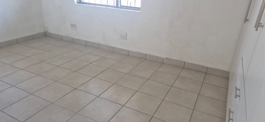 To Let 2 Bedroom Property for Rent in Belthorn Estate Western Cape